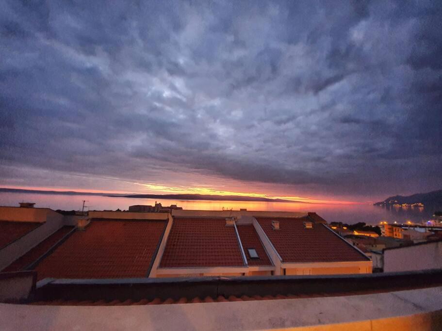 With Sea View Apartment *